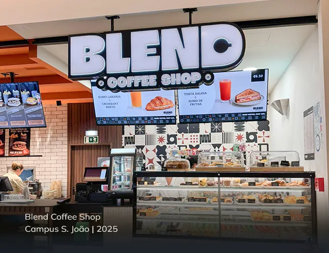 cafeteria Blend Coffee Shop no Campus São João, no Porto, com equipamentos de restauração profissional
