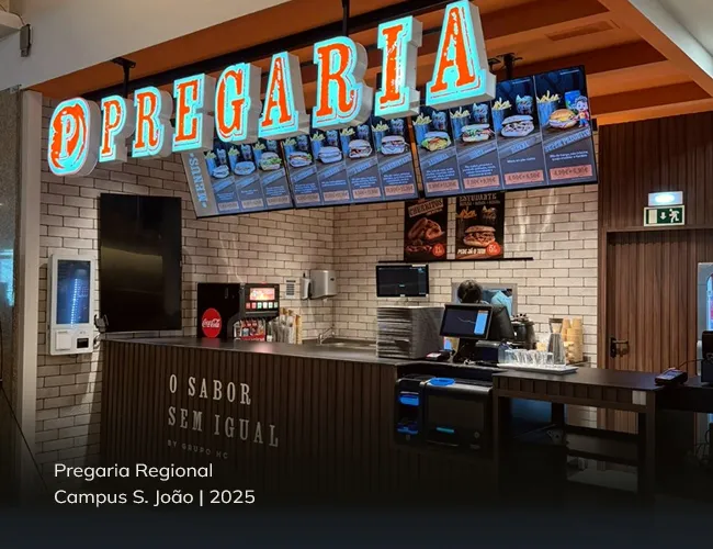 restaurante Pregaria Regional no Campus São João, no Porto, com equipamentos de restauração profissional